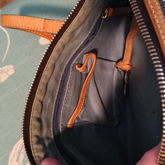 Dooney & Bourke Barrel Bag ❤️❤️❤️ - Picture 15 of 16